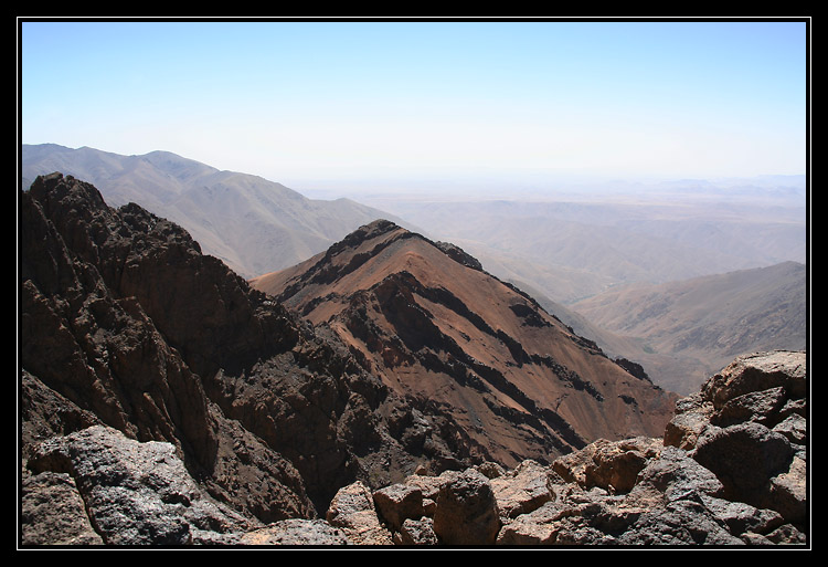 IMG_7672 cs cadre.jpg - Maroc - Panorama vu de la crête menant au Sommet du Toubkal